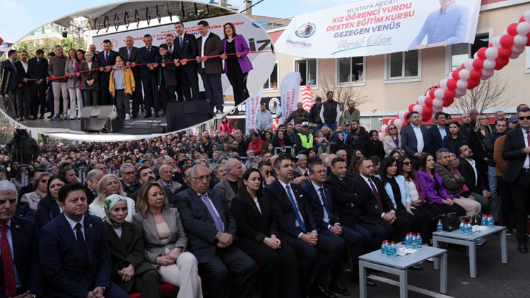 Kartal’da Toplu Açılış Törenine CHP Genel Başkanı Özgür Özel’de Katıldı