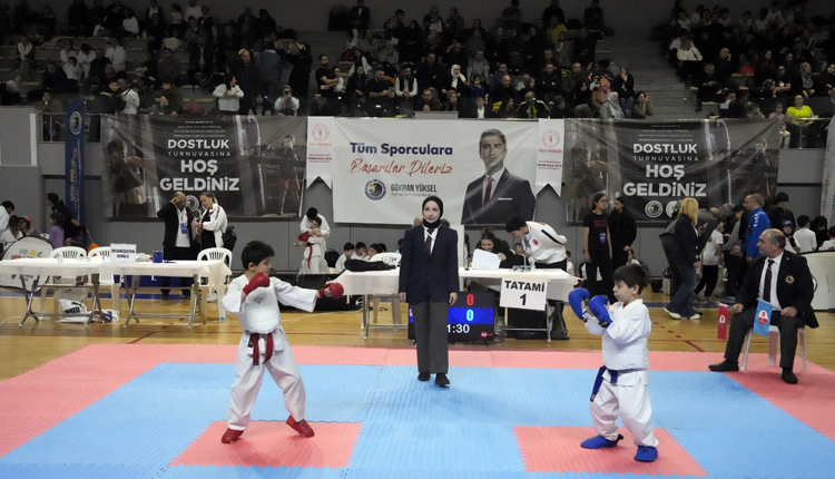 Kartal’da, “Karate ve Kick Boks Dostluk Müsabakası Yapıldı